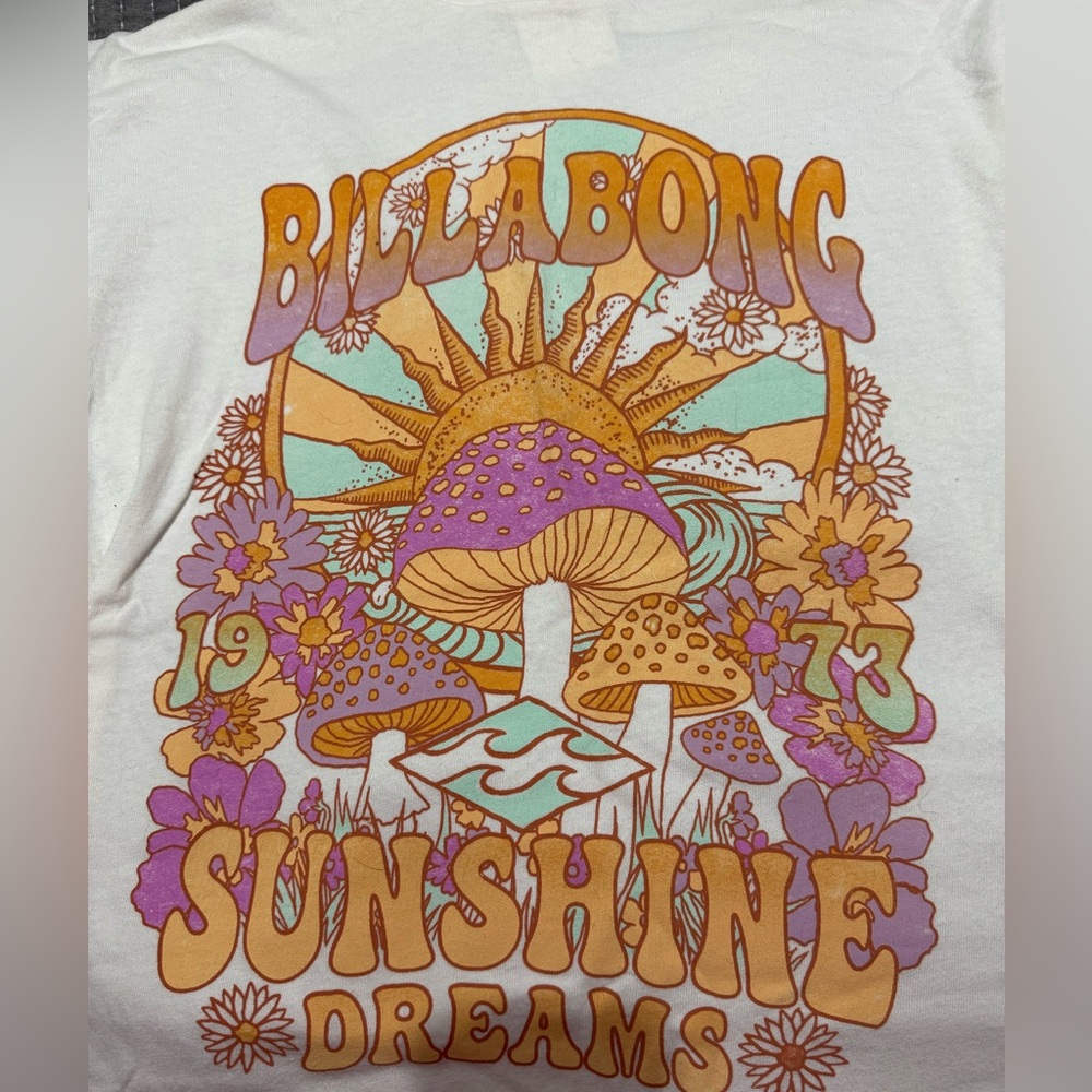 Billabong  NWOTsize small white shirt sleeve T shirt